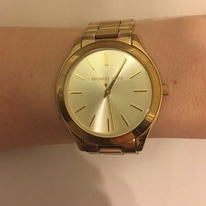 🚨FLASH SALE! Michael Kors Gold Watch