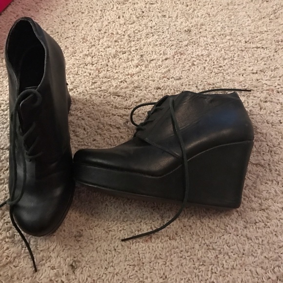 Forever 21 black tie wedges