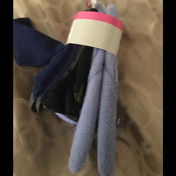 GOLD TOE SOCKS WITH SLIPPERS - Picture 2 of 4