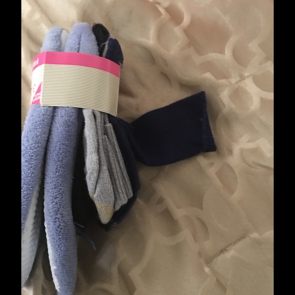 GOLD TOE SOCKS WITH SLIPPERS - Picture 4 of 4