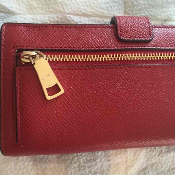 Beautiful Coach Wallet! - Picture 2 of 4