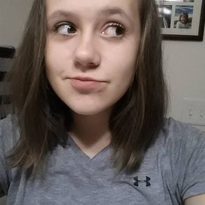 Meet your Posher, Adella