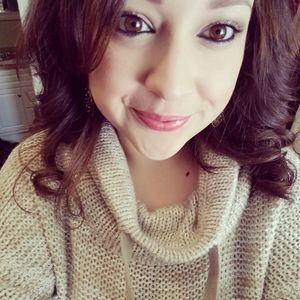 Meet your Posher, Angelica