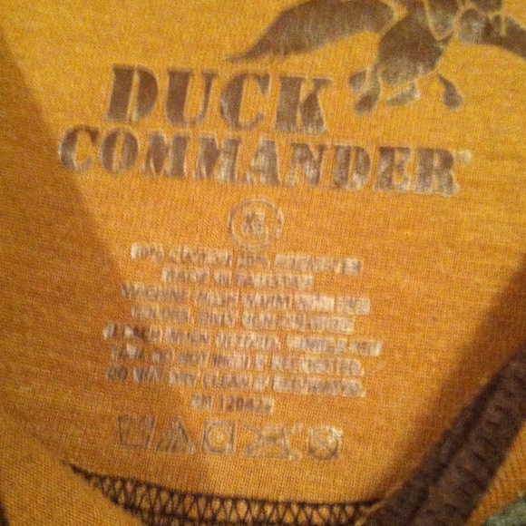 EUC!! Duck Commander tee - Picture 3 of 4