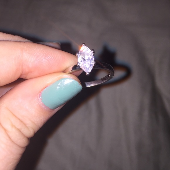 Ring - Picture 2 of 3