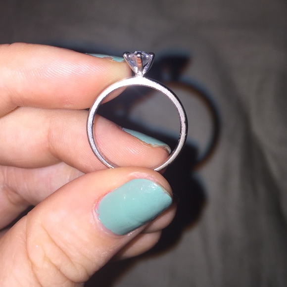 Ring - Picture 3 of 3