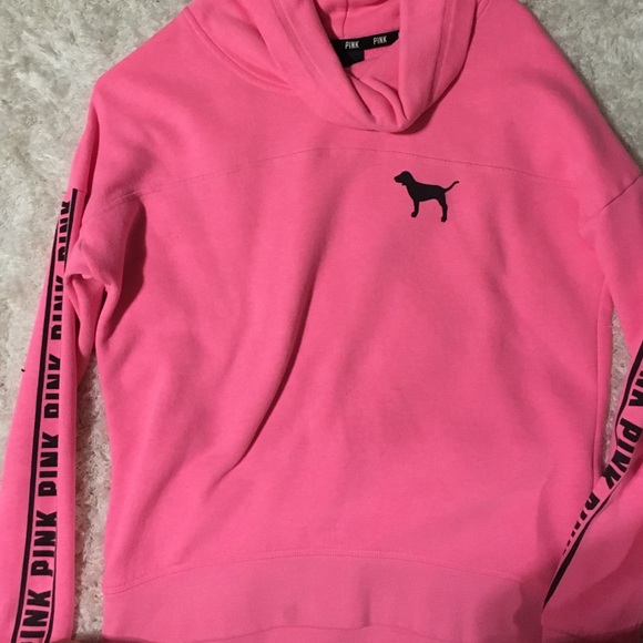 xs vs pink sweatshirt