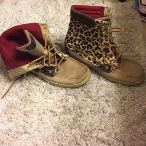 High top Cheetah print Sperrys