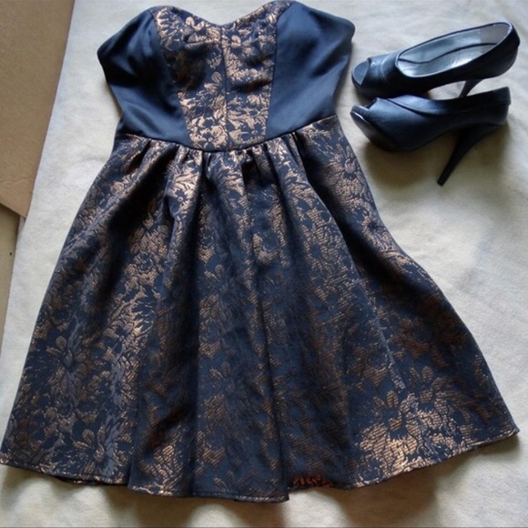 Betsey Johnson Dresses & Skirts - Flirty Betsy Johnson Dress!