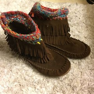 Steve Madden fringe Moccasins.