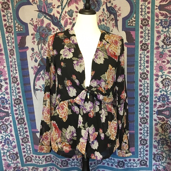 Open-Sleeve Floral Romper - Picture 1 of 4