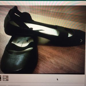 6M Anne Klein Sport Saba black flats