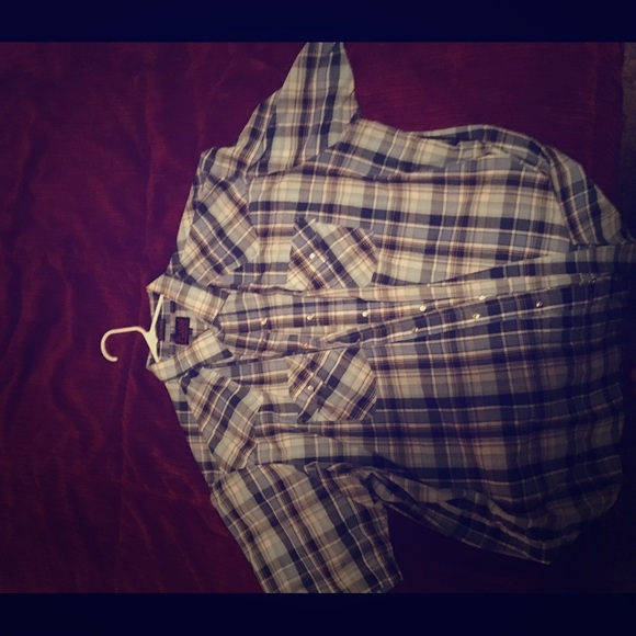 Short sleeve pearl snap