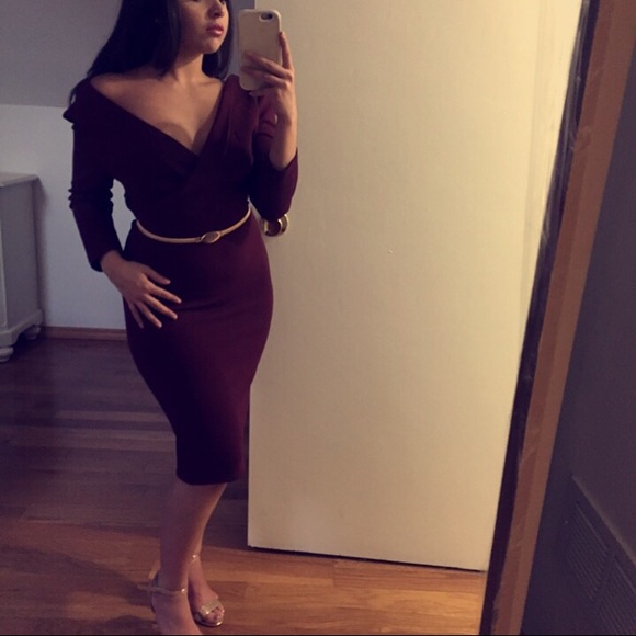 Dress for sale🎊🎊🎊🎊 worn once ! Purple midi!