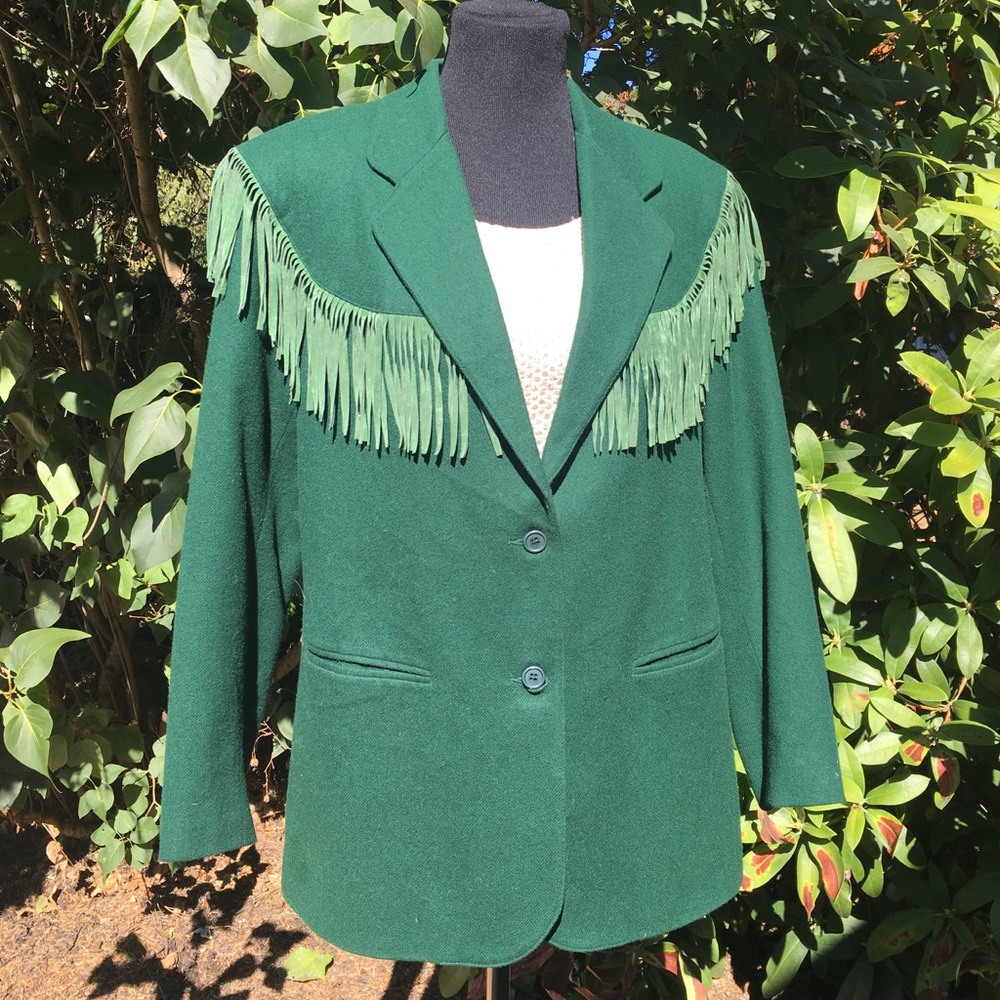 Rad emerald and fringe coat