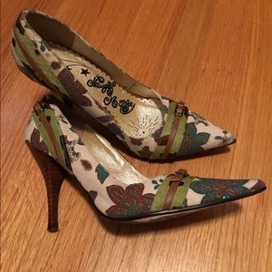 Naughty monkey heels. Size 6.5