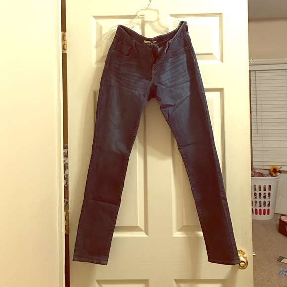 Dark wash  jeans