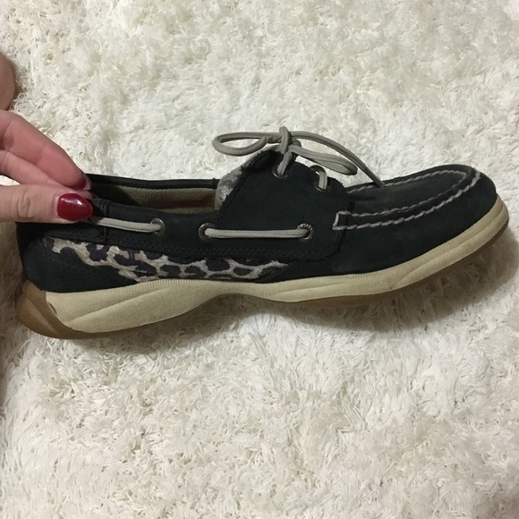size 7 black/ cheetah print sperrys