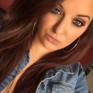 Meet your Posher, Breanna