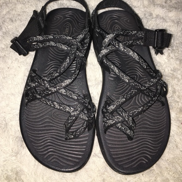 womens size 7 chacos