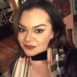 Meet your Posher, Melissa