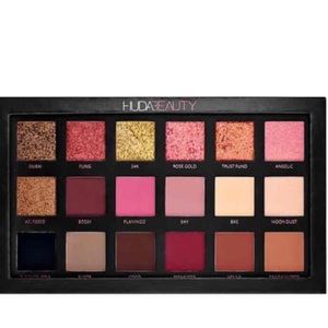 HUDA BEAUTY TEXTURED EYESHADOW PALETTE AUTHENTIC!