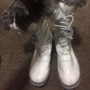 ❄️WINTER IS COMING❄️ grab these boots!