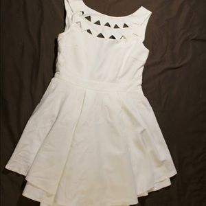 Lulu's White Dress