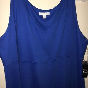 Beautiful dress, never worn.