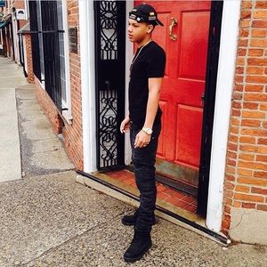 Meet your Posher, Eli