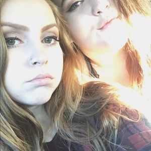 Meet your Posher, Desiree