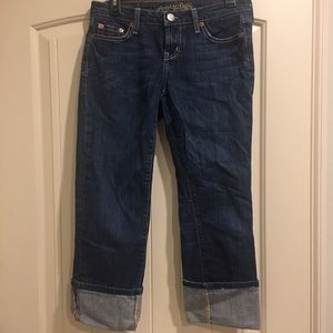 American Eagle. Blue jean capris.