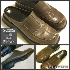 Dansko Slip on / clog style Leather. Brown