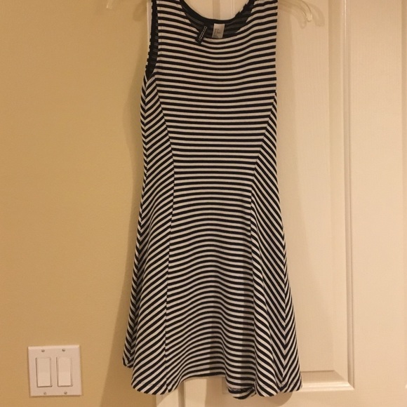 Divided H&M Sleeveless Nautical Striped Dress