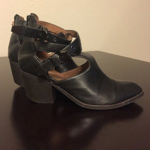 Jeffrey Campbell everwell black booties size 10