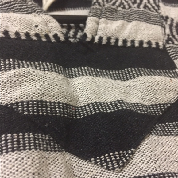 Poncho - Picture 2 of 2