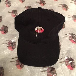 KYLIE Black Lips Dad Hat O/S