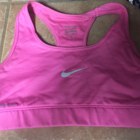Nike pro sports bra
