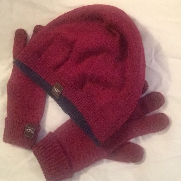 UGG winter hat and gloves