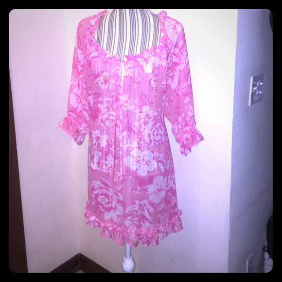 Plus size sheer Floral pink tunic 18/20