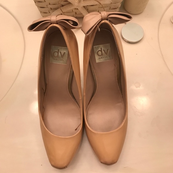 Nude Bow Pumps - Picture 3 of 4