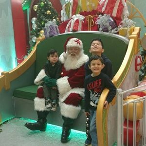 Meet your Posher, April