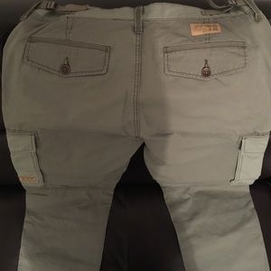 Green men's true religion cargo pants