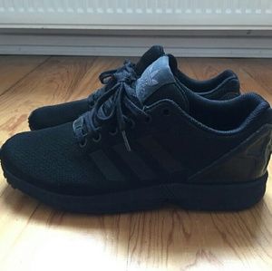 Triple black Adidas zx flux