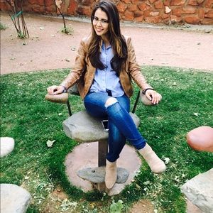 Meet your Posher, Maggie