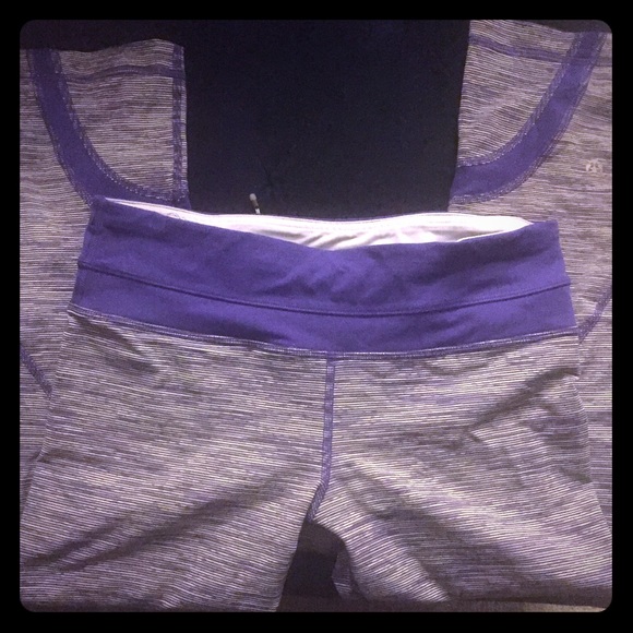 LULULEMON purple run inspire crops