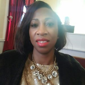 Meet your Posher, Latoya