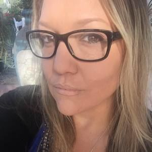 Meet your Posher, Zora