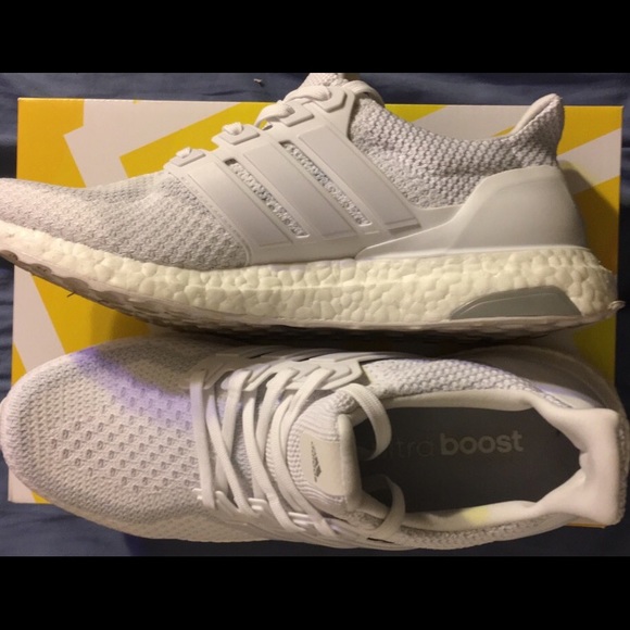 Athletic_Shoes