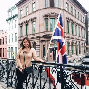 Meet your Posher, Tzenkhie